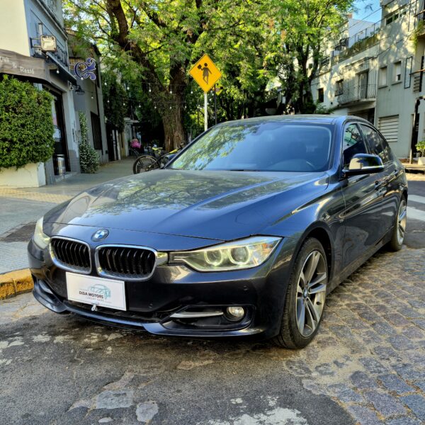 BMW 335i Sport Automático
